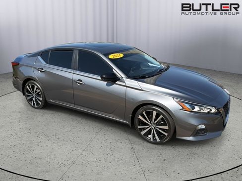 Used 2021 Nissan Altima 2.5 SR w/ SR Premium Package FWD image 7