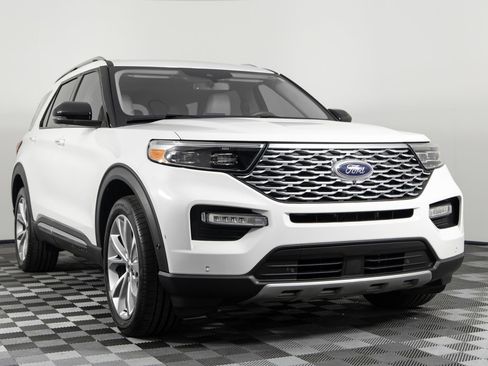 Used 2021 Ford Explorer Platinum w/ Equipment Group 601A image 11