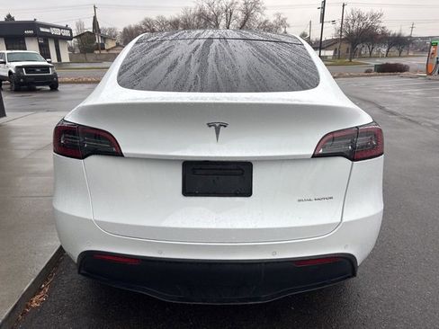 Used 2021 Tesla Model Y Long Range image 7