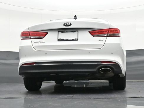 Used 2016 Kia Optima EX w/ Premium Package FWD image 27