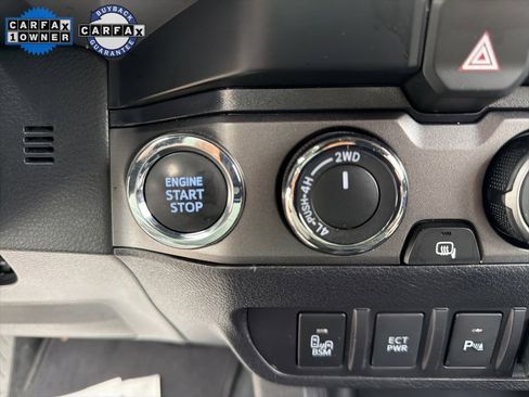 Used 2023 Toyota Tacoma TRD Sport image 30