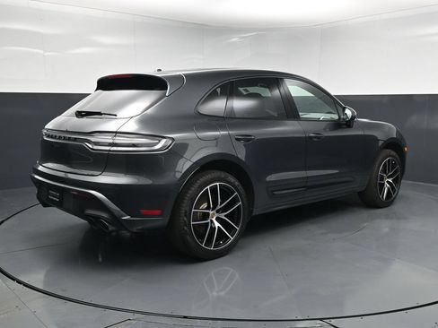 Certified 2025 Porsche Macan AWD/4WD image 12