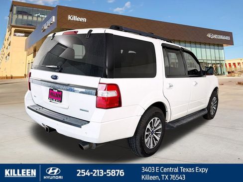 Used 2017 Ford Expedition XLT w/ Equipment Group 202A RWD image 8