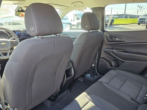 Used 2025 Chevrolet Trax LS image 27