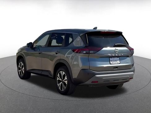 Used 2023 Nissan Rogue SV image 10
