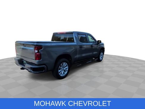 Used 2020 Chevrolet Silverado 1500 Custom w/ Custom Value Package AWD/4WD image 9