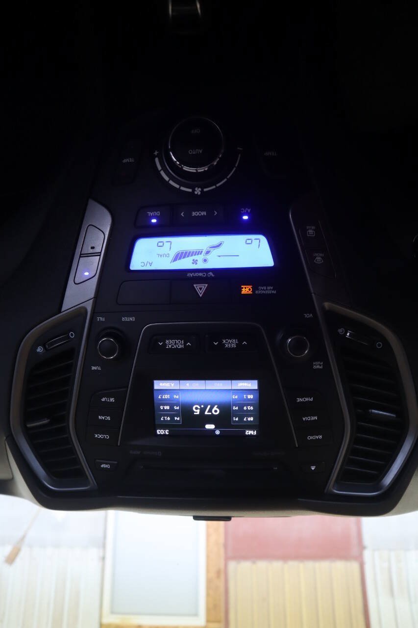 Used 2013 Hyundai Santa Fe Sport 2.0T FWD image 29