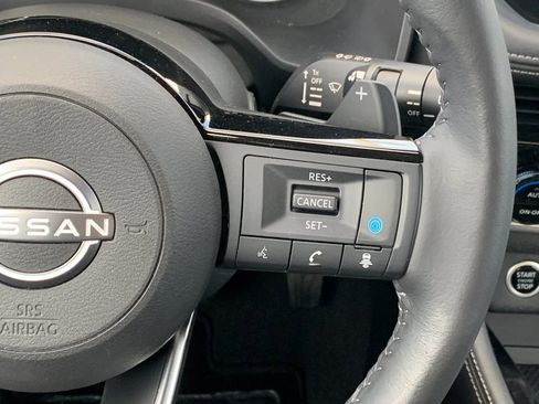 Used 2023 Nissan Rogue SL w/ SL Premium Package image 14