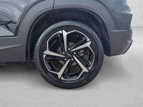 Used 2022 Chevrolet TrailBlazer RS w/ Convenience Package FWD image 21