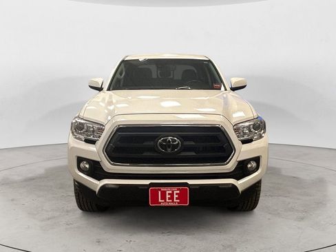 Certified 2023 Toyota Tacoma SR5 AWD/4WD image 8