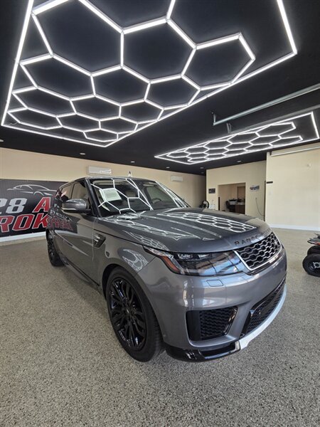 Used 2019 Land Rover Range Rover Sport HSE AWD/4WD image 4