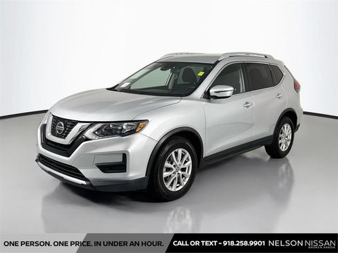 Used 2019 Nissan Rogue SV FWD image 1