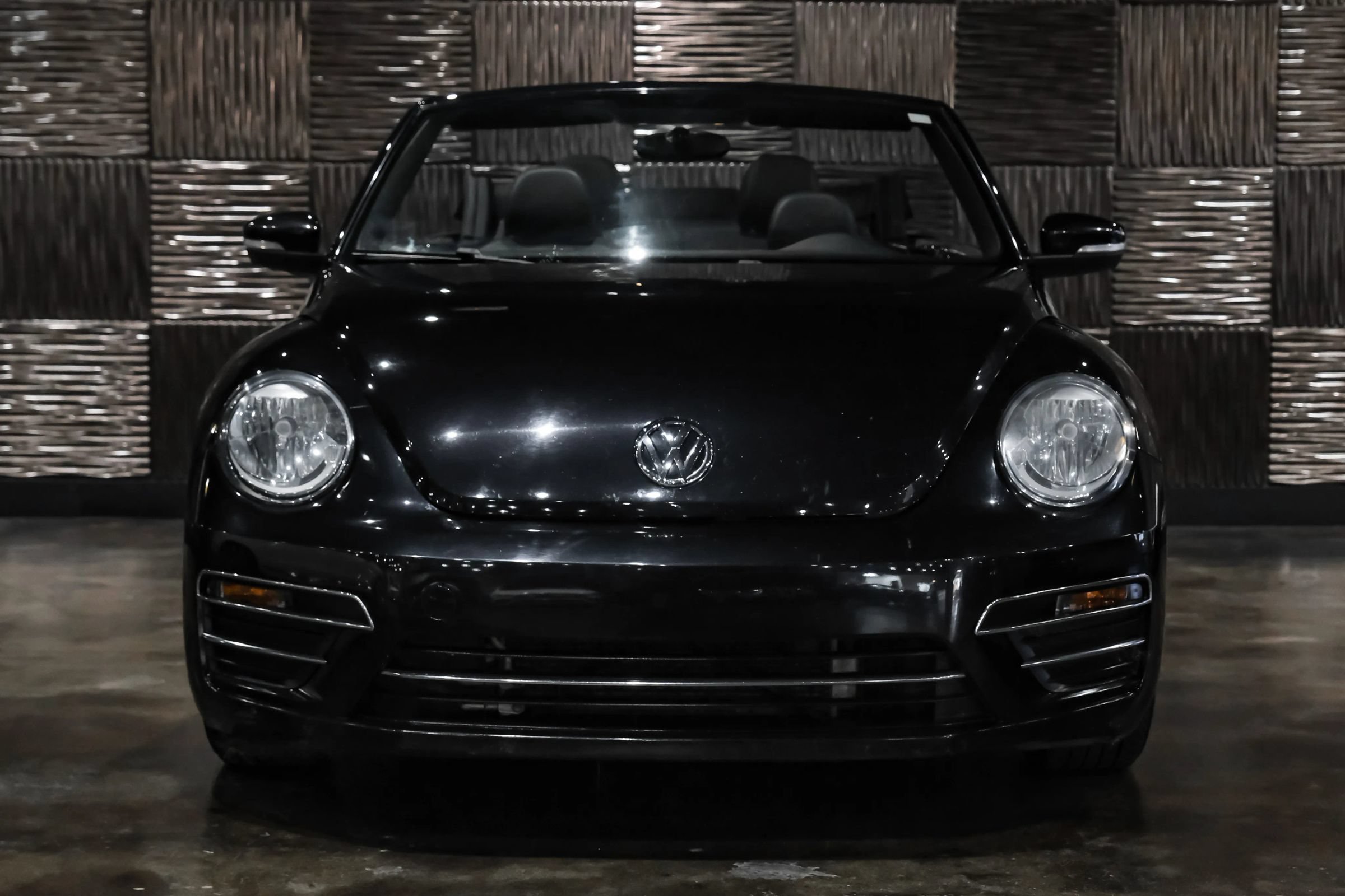 Used 2018 Volkswagen Beetle 2.0T Coast FWD image 7