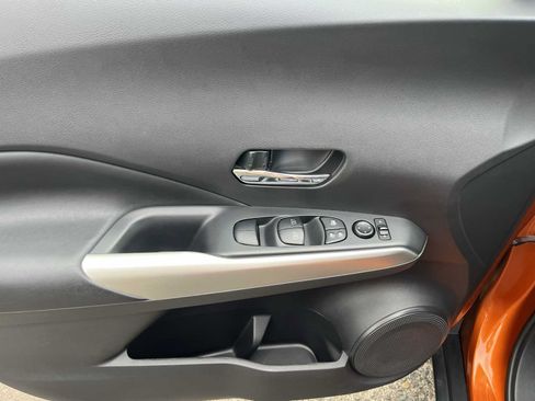 Used 2020 Nissan Kicks SR w/ SR Premium Package FWD image 17