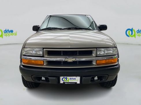 Used 2001 Chevrolet Blazer LS w/ Preferred Equipment Group AWD/4WD image 14