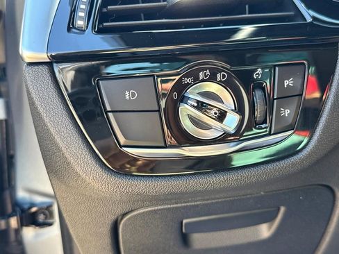 Used 2018 BMW 530i xDrive AWD/4WD image 13
