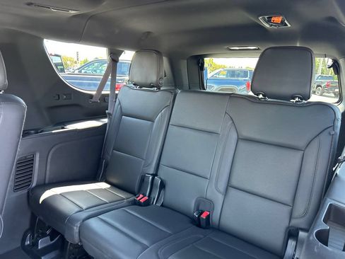 Certified 2022 Chevrolet Suburban High Country w/ LPO, Illumination Package AWD/4WD image 38