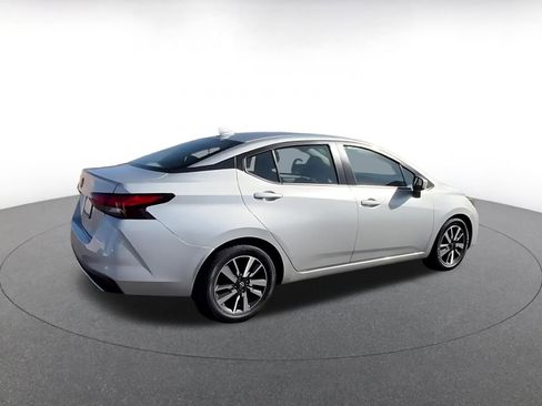 Used 2025 Nissan Versa SV image 14