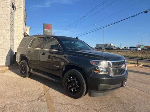 Used 2016 Chevrolet Tahoe LS image 3