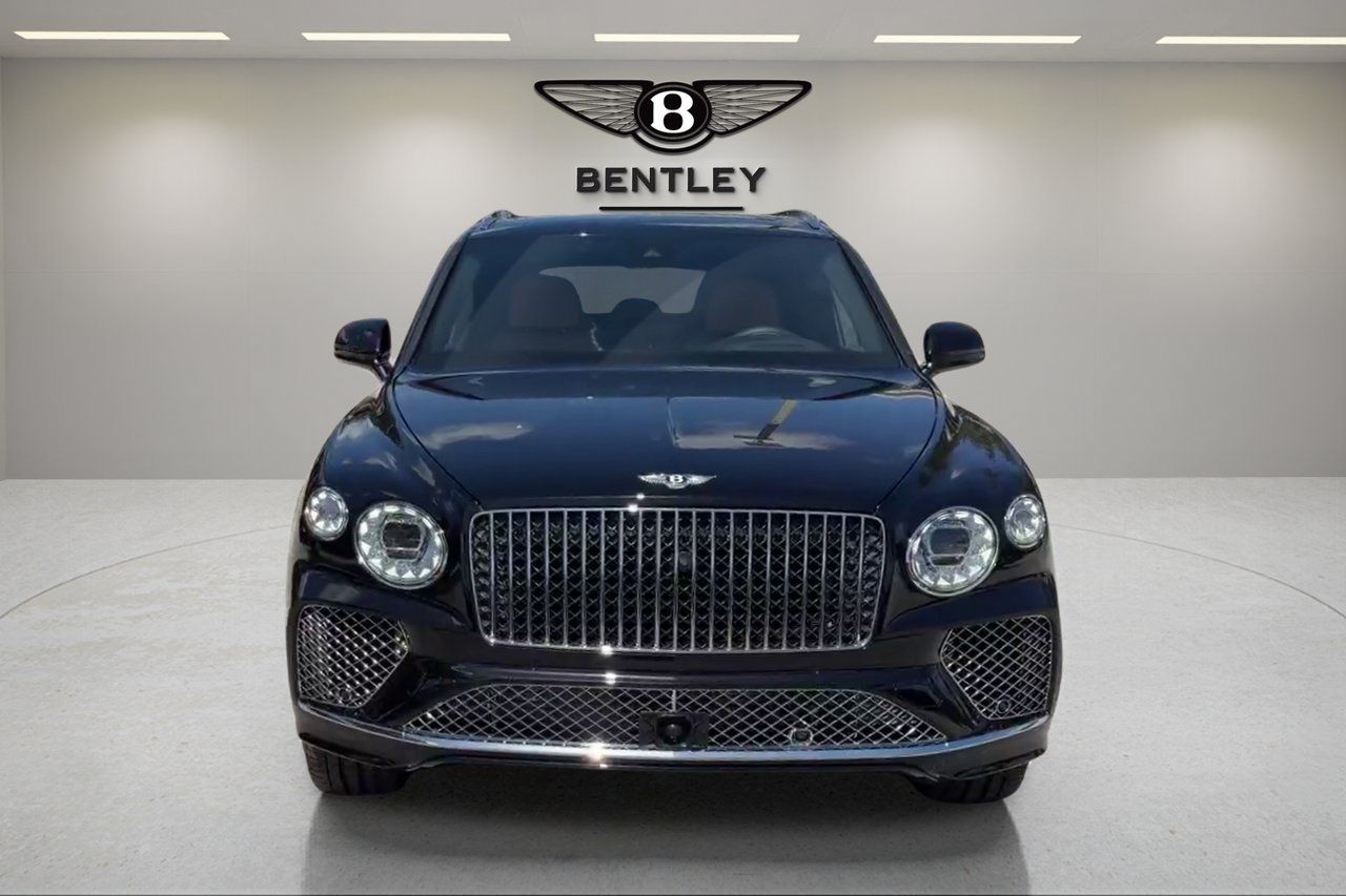 Used 2025 Bentley Bentayga AWD/4WD image 8