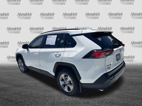 Certified 2025 Toyota RAV4 LE AWD/4WD image 8