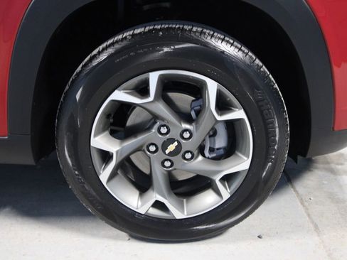 Used 2026 Chevrolet Trax LT w/ Driver Confidence Package image 31