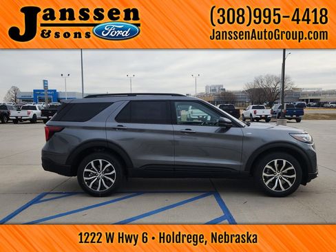 New 2026 Ford Explorer ST-Line image 5