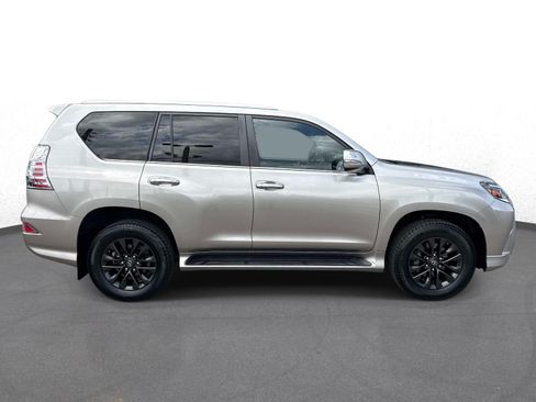 Used 2022 Lexus GX 460 Premium AWD/4WD image 2