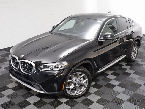 New 2025 BMW X4 xDrive30i w/ Premium Package image 2