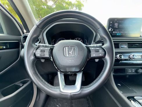Used 2025 Honda Pilot EX-L image 15