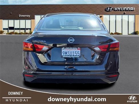 Used 2024 Nissan Altima 2.5 S image 5