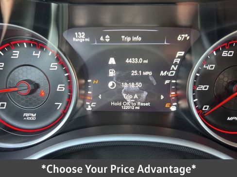 Used 2015 Dodge Charger SXT image 46