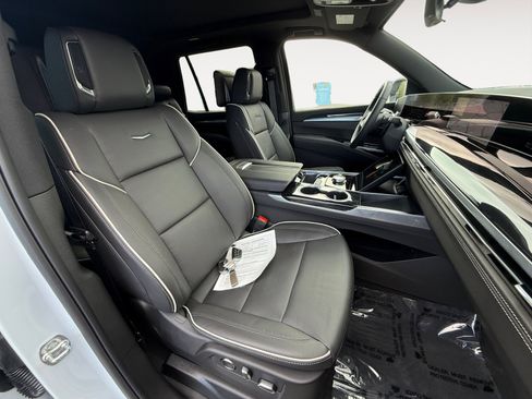 Used 2026 Cadillac Escalade Sport w/ Touring Package image 19