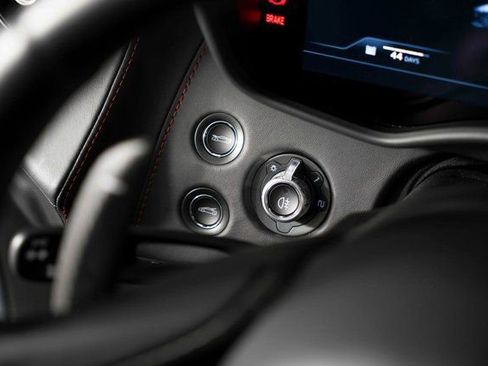 Used 2023 McLaren GT image 22