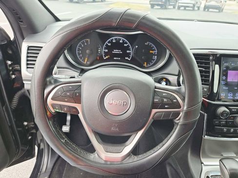 Used 2020 Jeep Grand Cherokee Limited image 19