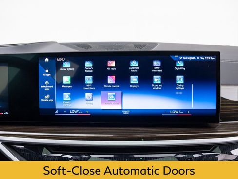 Used 2023 BMW X7 xDrive40i w/ M Sport Package AWD/4WD image 24