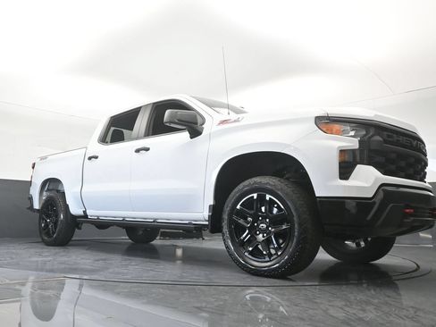 Used 2025 Chevrolet Silverado 1500 Custom Trail Boss AWD/4WD image 67