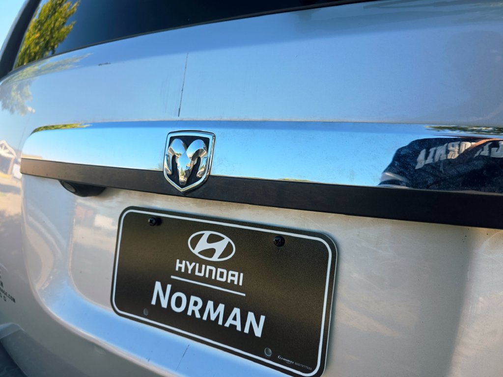 Used 2010 Dodge Grand Caravan SXT FWD image 28