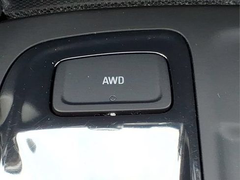 Used 2024 Chevrolet Equinox RS w/ LPO, Floor Liner Package AWD/4WD image 22