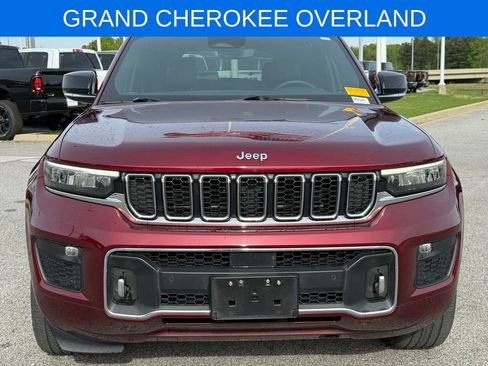 Used 2023 Jeep Grand Cherokee Overland w/ Trailer Tow Prep Group (B) image 8