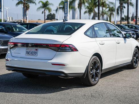 Used 2025 Honda Accord SE image 9