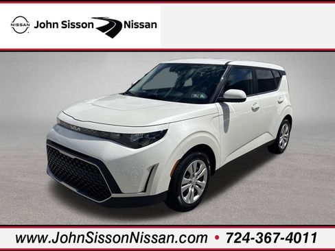 Used 2023 Kia Soul LX FWD image 1