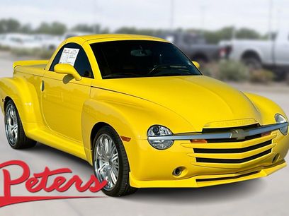 Used 2004 Chevrolet SSR w/ Preferred Equipment Group