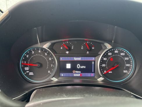 Used 2022 Chevrolet Equinox RS w/ Infotainment Package image 22