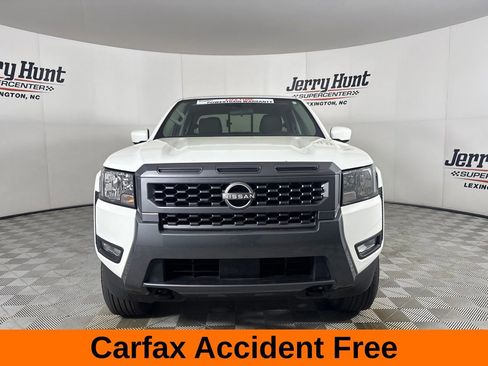 Used 2025 Nissan Frontier SV w/ SV Convenience Package AWD/4WD image 3