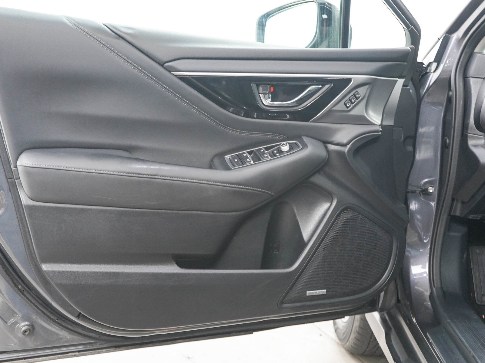Used 2022 Subaru Outback Limited AWD/4WD image 19