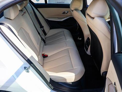 Used 2025 BMW 330i xDrive Sedan w/ Convenience Package image 24