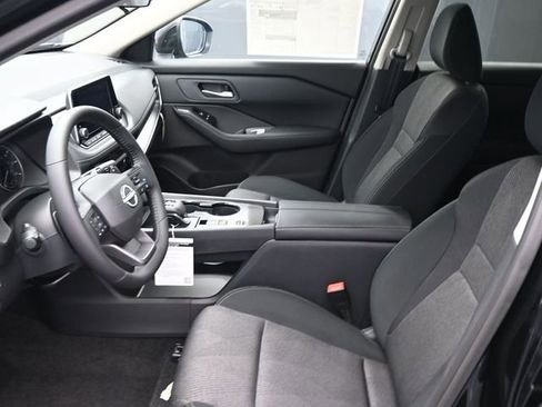 New 2026 Nissan Rogue SV image 10