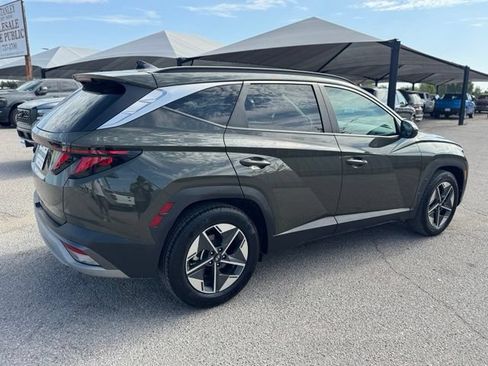 Used 2025 Hyundai Tucson SEL FWD image 6