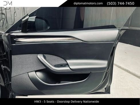 Used 2022 Tesla Model S AWD/4WD image 26